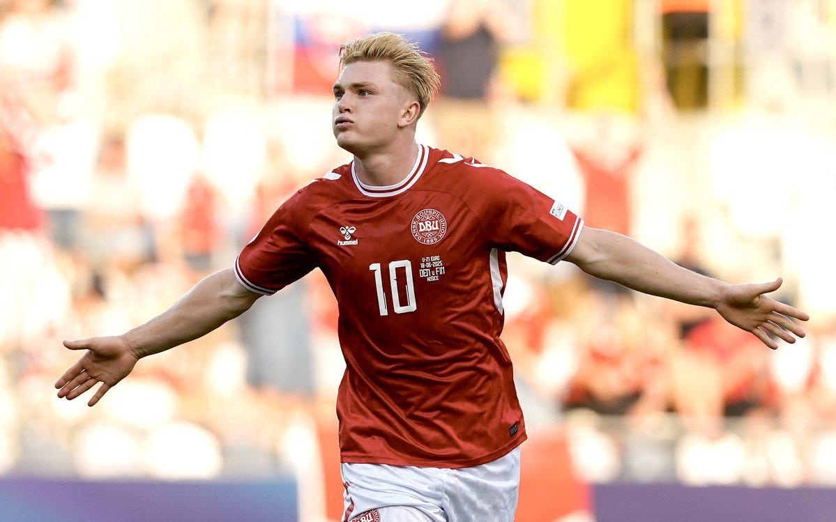 哈里·凯恩替补出场打入帽子戏法，五星拜仁轻松战胜斯图加特